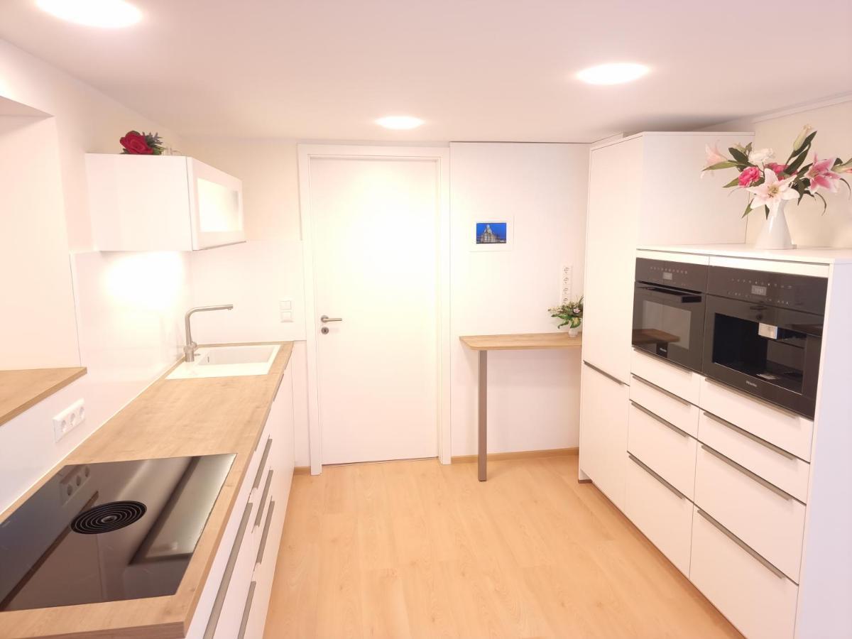 Liebevoll Eingerichtetes Haus Mit Grossem Garten In Dresden - Telefonnummer Und Video Unter Www Fhvn De Εξωτερικό φωτογραφία